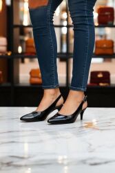 Fitbas 111215 020 Kadın Siyah Rugan Büyük & Küçük Numara Stiletto 